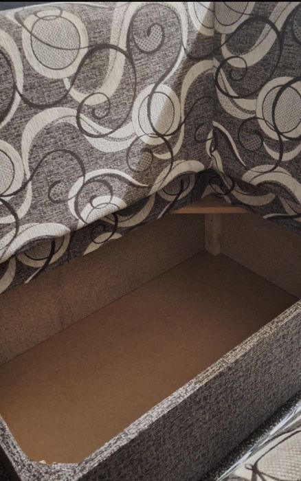 Малко диванче.напълно запазено