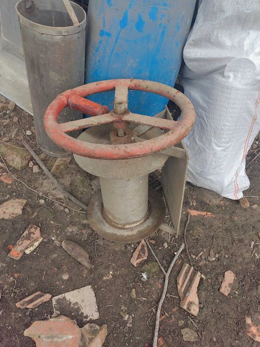 Manivela și galeata put