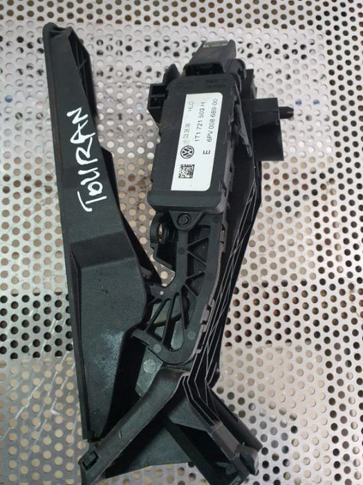 Pedala Acceleratie VW Touran 1.9 Diesel Motor BLS BKC BXE