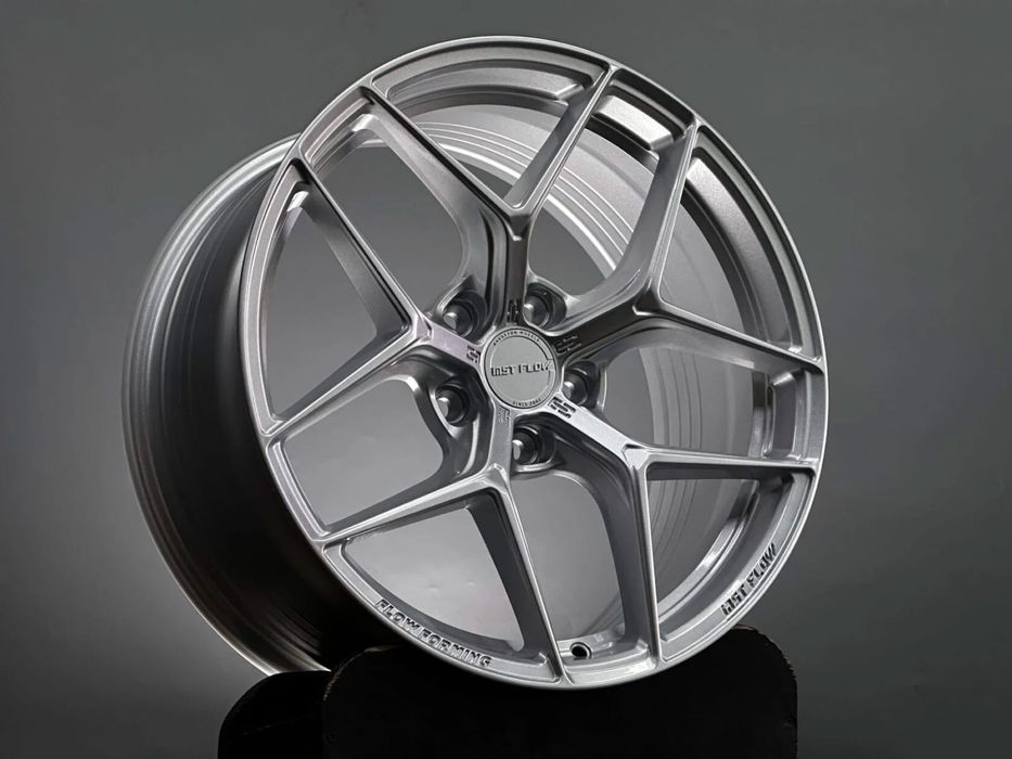 Литые диски.