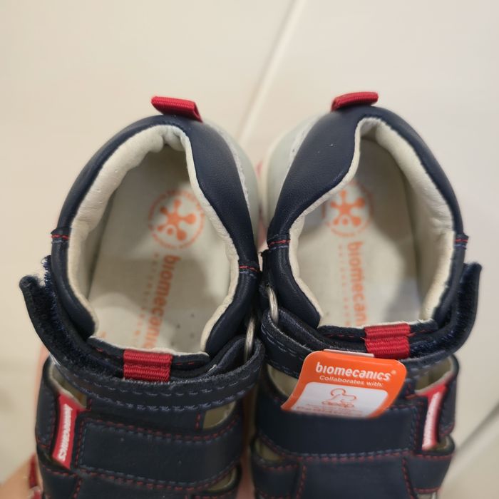 Кожени сандали Biomecanics