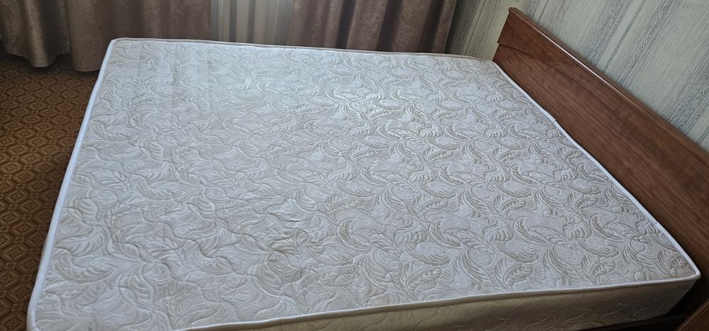 Спальный гарнитур шифоньер кровать