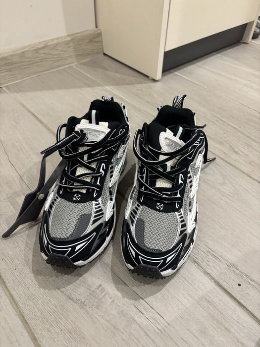 Обувки оф уайт чисто нови