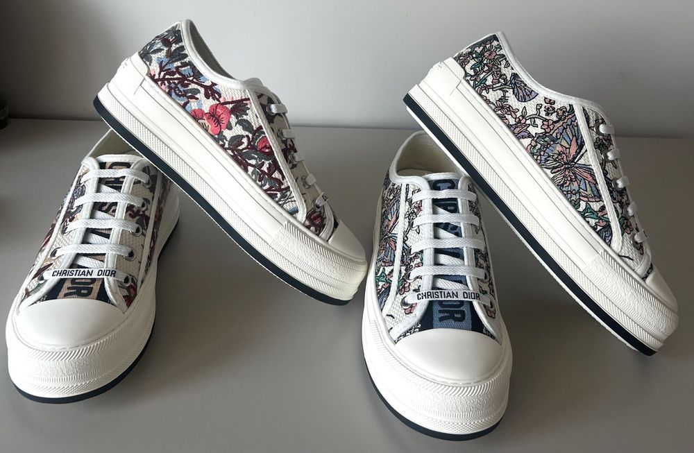 Дамски кецове обувки маратонки Dior. Налични 37 и 38 номер.