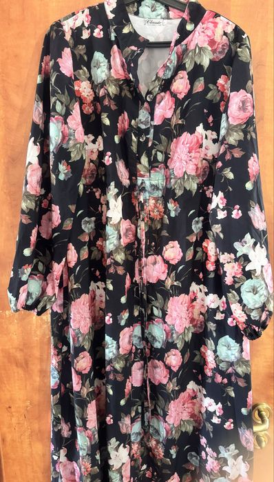 Продам платье по 2500