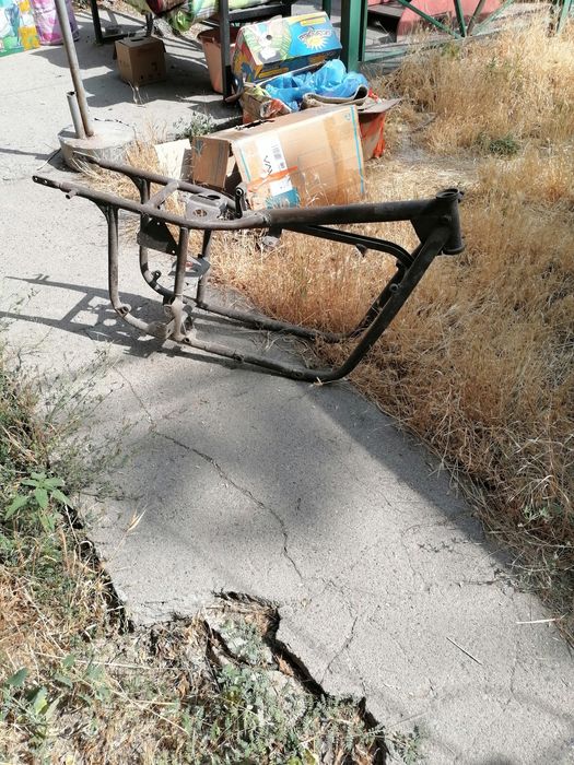 Продам раму от Урала