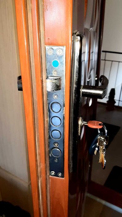 Deblocari usi metalice 24/7 .Pentru orice problema sunați  -