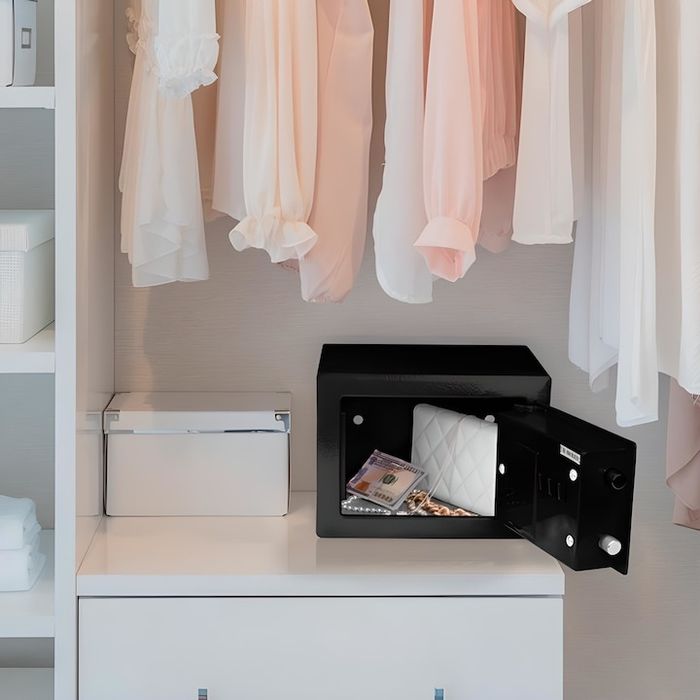 Електронен сейф 230 х 170 х 170мм, черен