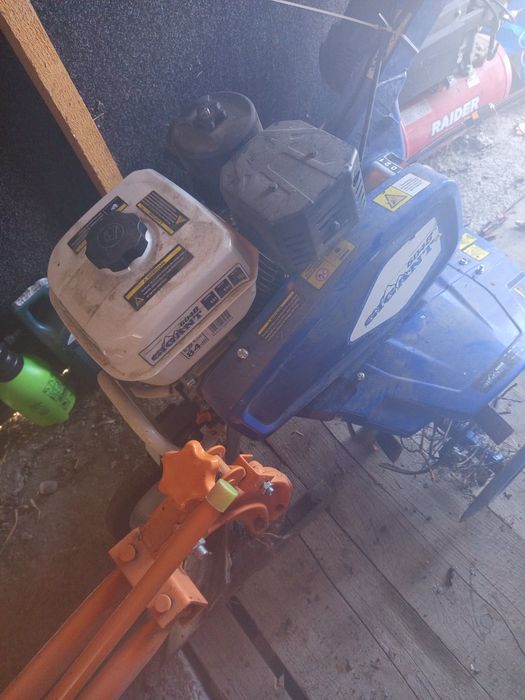 Motocultor si remorca