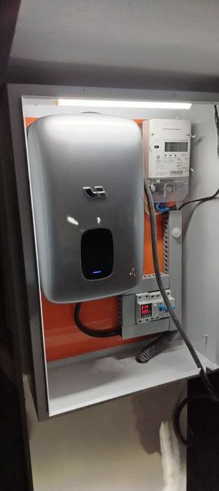 Установка зарядное устройство для Электромобилей.
7квт зарядка установ