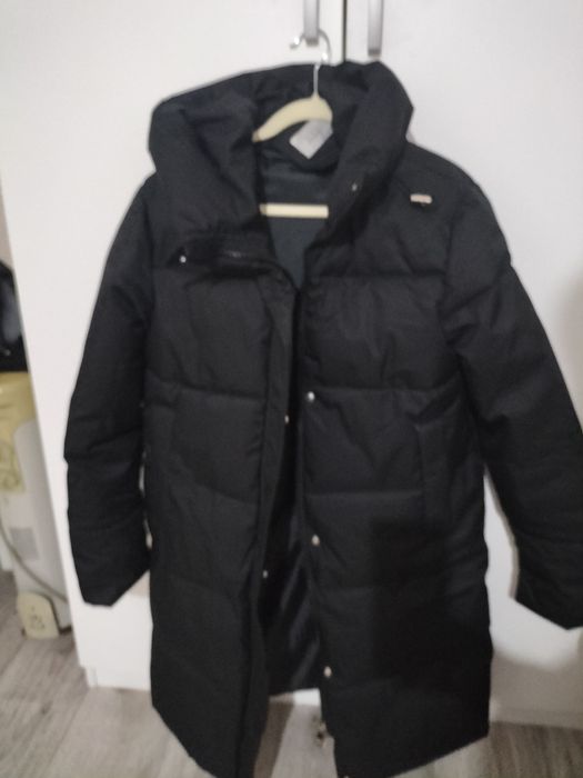 Пуховик женский черный