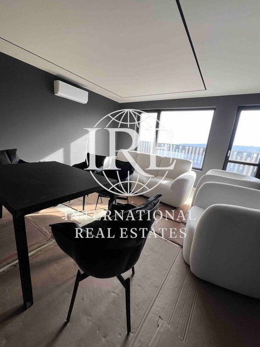 Продава се Двустаен апартамент в Варна, Център - 113 кв.м за 1309 €/кв.м - Снимка #1