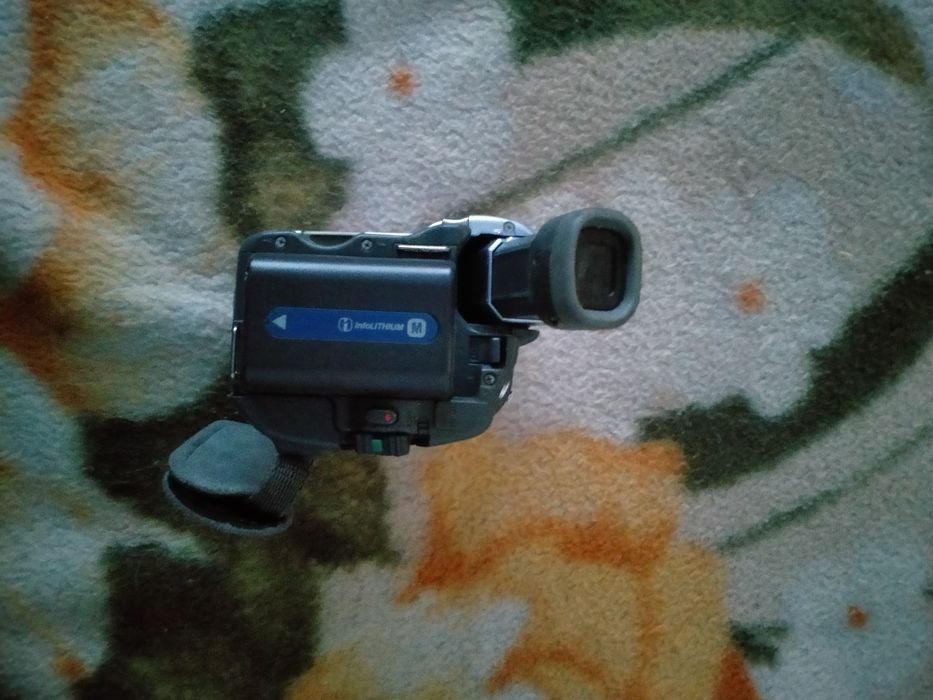 Продам камеру SONY! Предлагайте варианты.