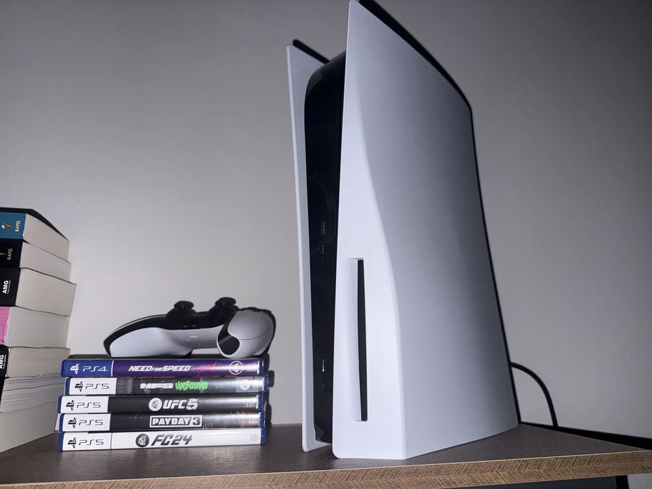 PS5 + игри.