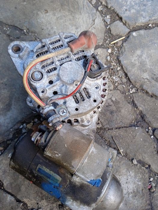 Генератор стартер на митсубиси Спаис руннер 4ж93 объём 1.8 автомат