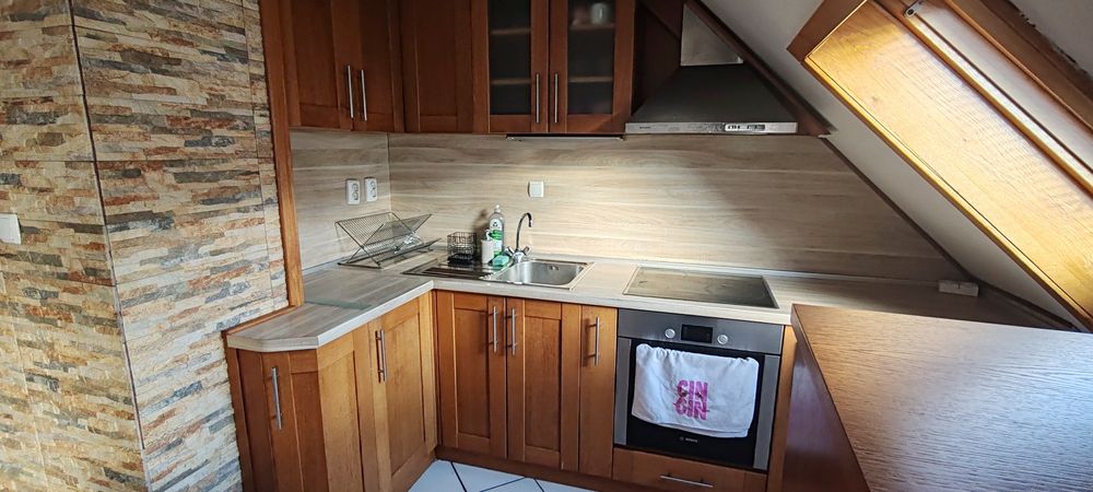 Дава се под наем Тристаен апартамент в София, Лозенец - 95 кв.м за 900 € - Снимка #2