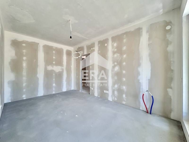 Продава се Къща в с. Лозен, Област София-град - 286 кв.м за 2014 €/кв.м - Снимка #3