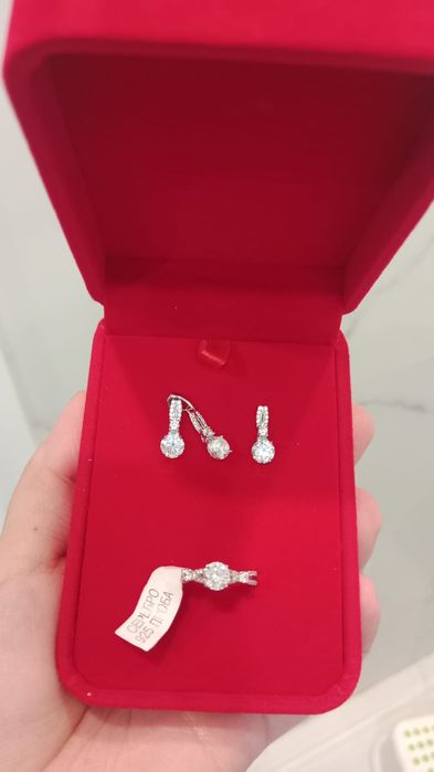 Продам новый серебрянный набор