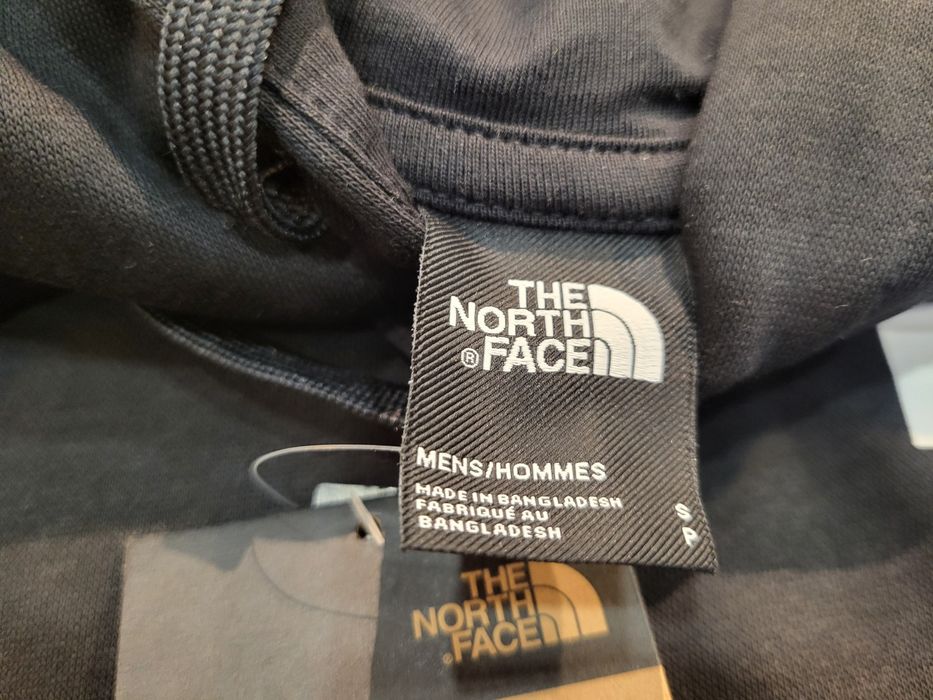 Hanorac The North Face, mărime M, nou, cu etichetă