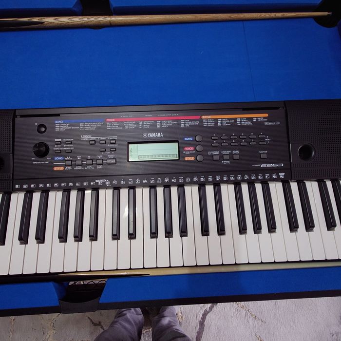 Orga YAMAHA PSR E 263 in stare perfecta de functionare