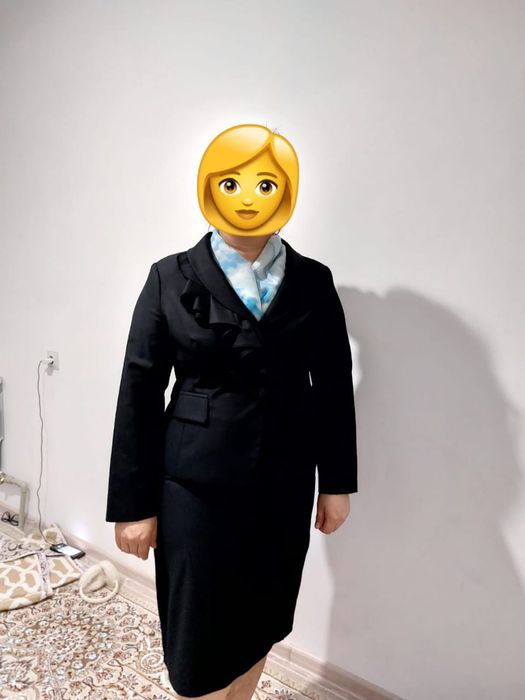 Продам классический костюм