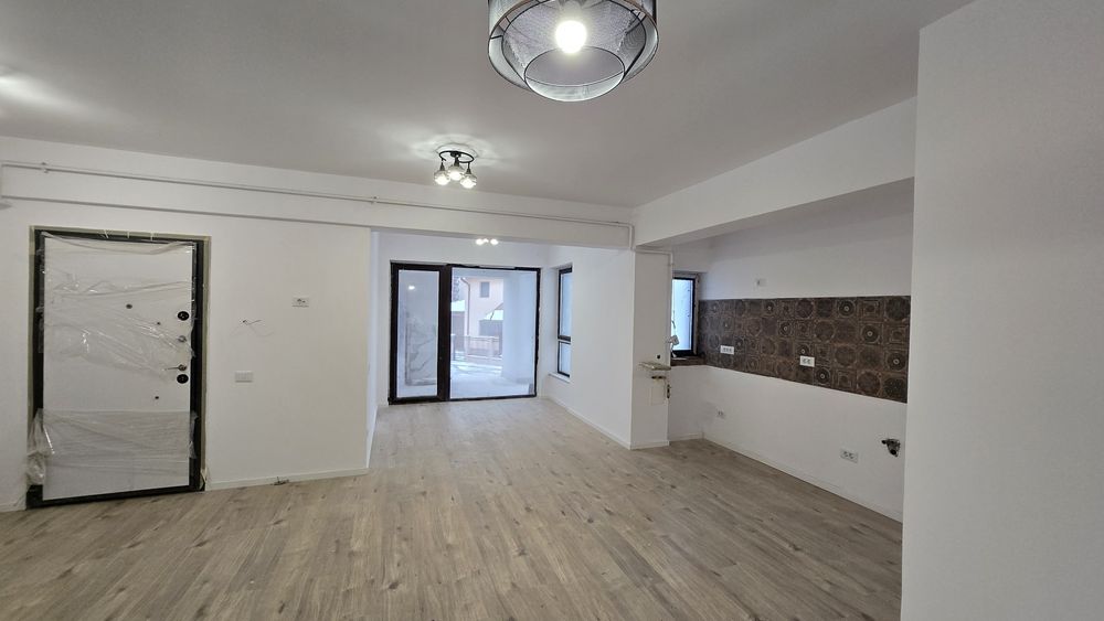 Apartament Nou Bulevard  2 camere + loc parcare subteran.