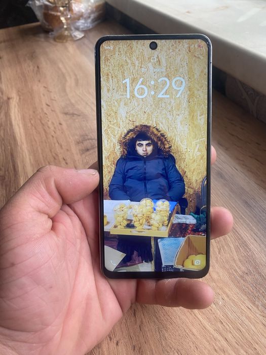 Vivo v40 lite в хорошем состоянии