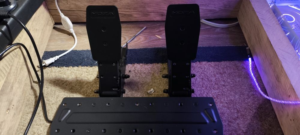 Продам Руль Moza r3