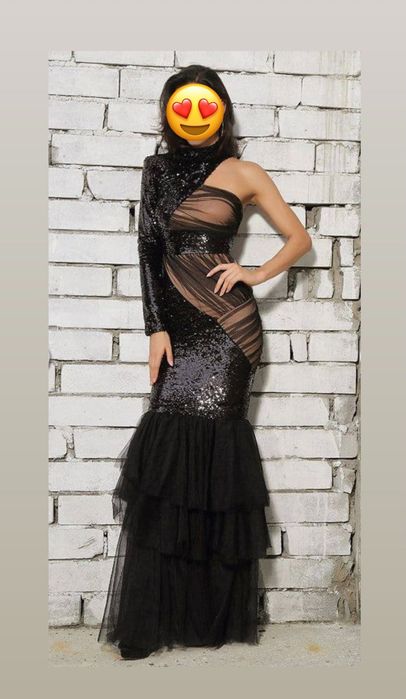 Продавам официална черна рокля