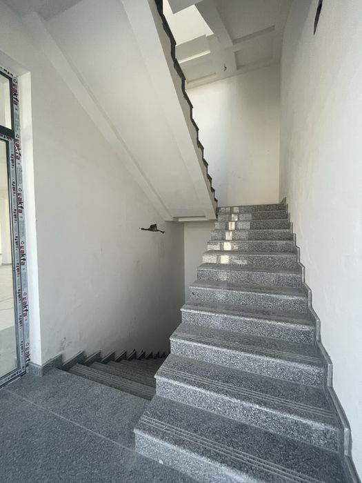 Нотурар бино СОТИЛАДИ