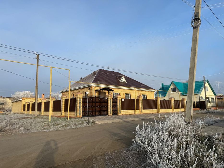 Капитальный коттедж с жилым цоколем