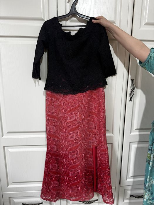 Платья б/у продам