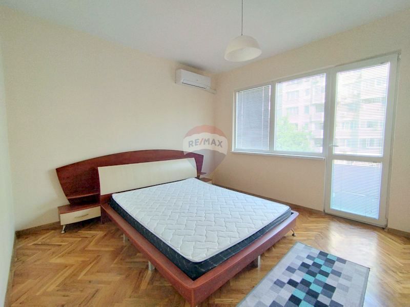 Дава се под наем Тристаен апартамент в Варна, Спортна зала - 90 кв.м за 510 € - Снимка #7