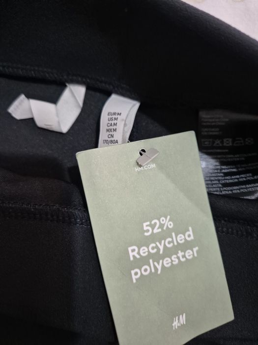Vând pantaloni scurti H&M