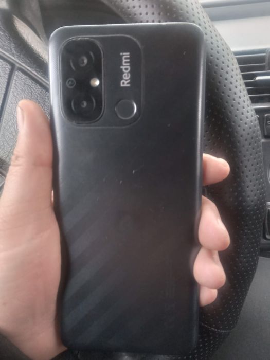 Продам телефоны.