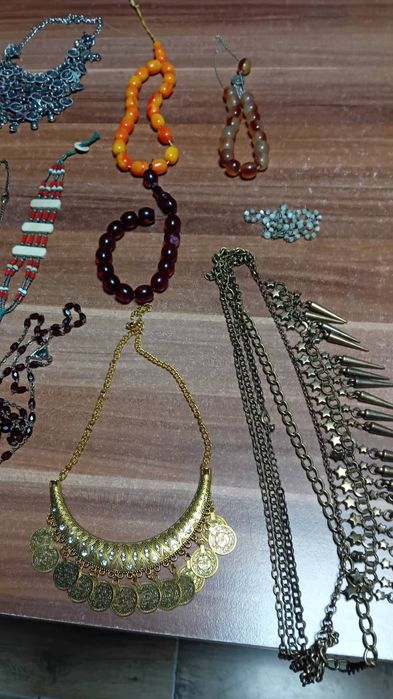 Бижутерия    автентична