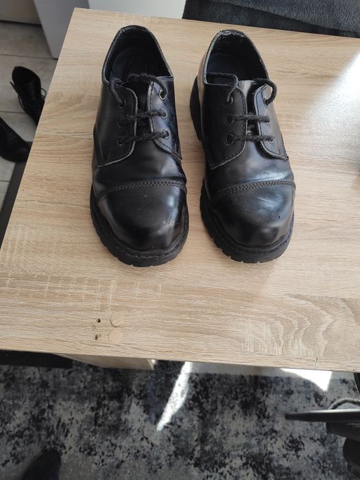 Обувки с Метално бомбе - Металски