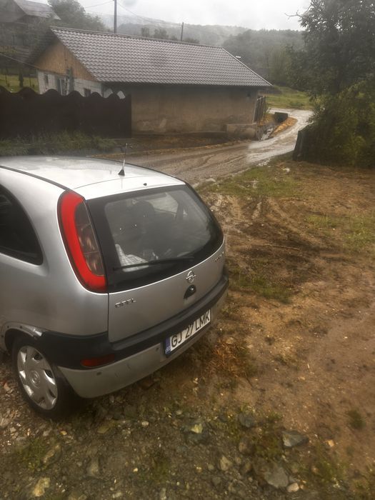 Opel corsa 1.4 benzina pentru dezmebrat sau intreg 250€