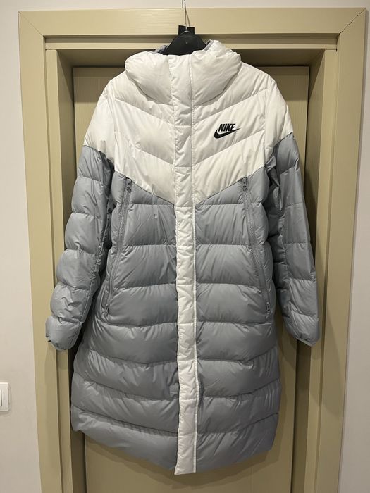 Оригинално мъжко яке Nike ( дължина под коляното )