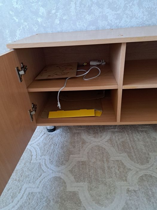 Продам тумбу под телевизор