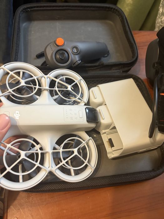 Продам квадрокоптер, дрон dji neo
