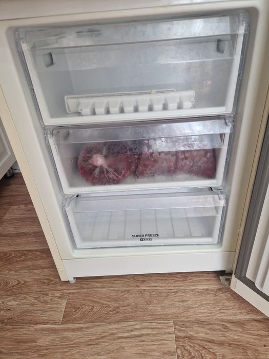 Холодильник Hotpoint Ariston (проблема с вентилятором)