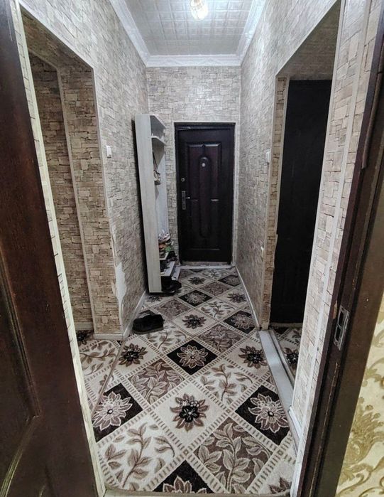 Продается квартира Юнусабад 6кв 2/4/4