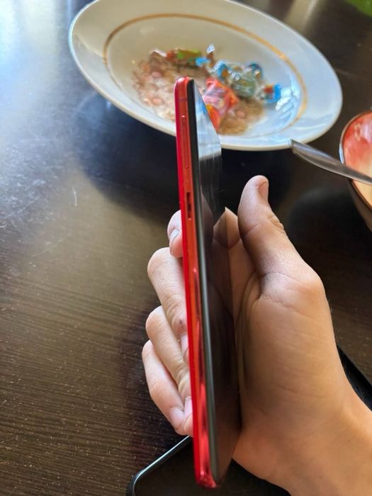 Samsung s10  8/128