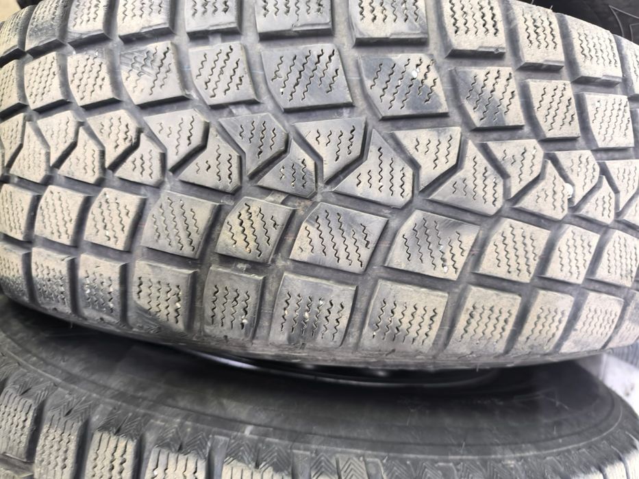 Резина с дисками зима в отличном состоянии