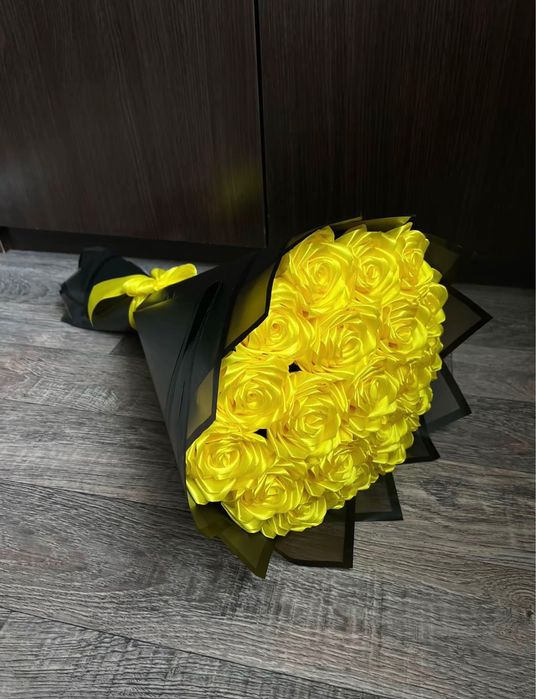 Букеты из роз и бабочек