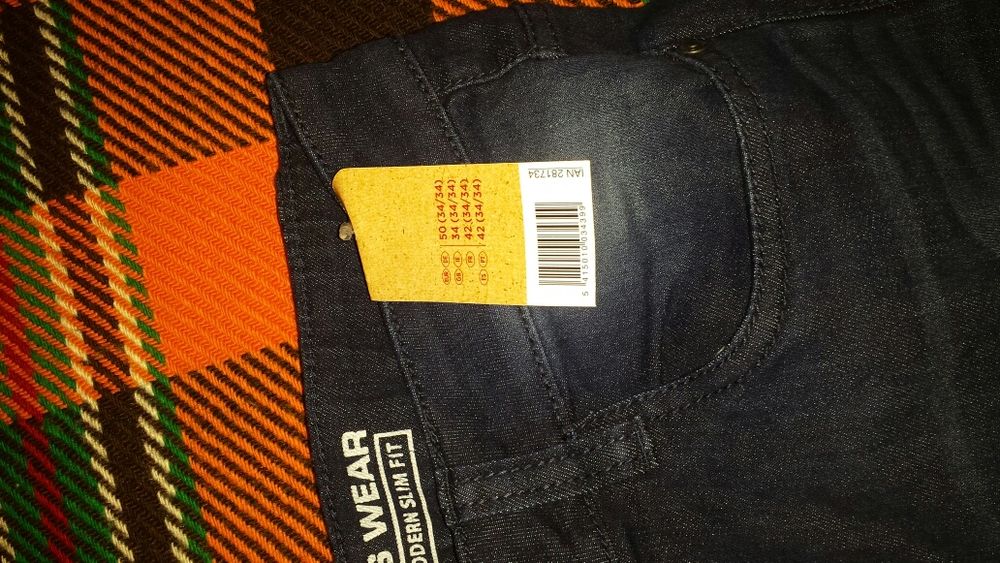 Мъжки дънки чисто нови