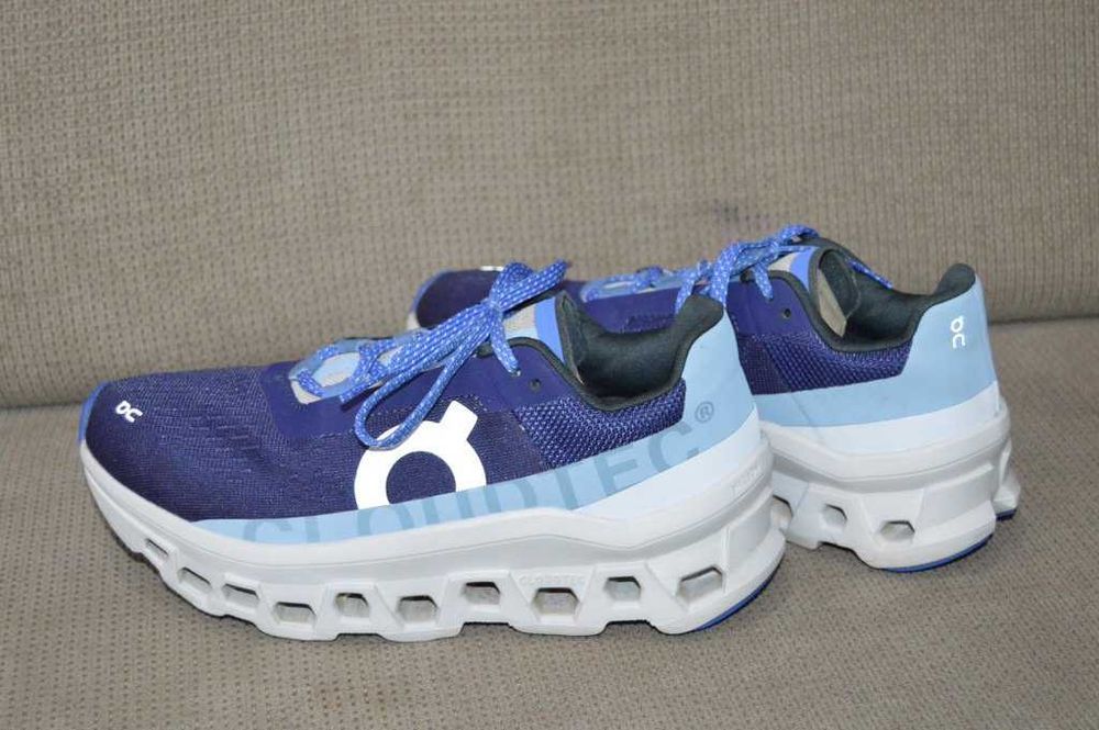 Adidași Premium ON Running Cloudmonster Mărimea 37.5 – Amortizare Maximă