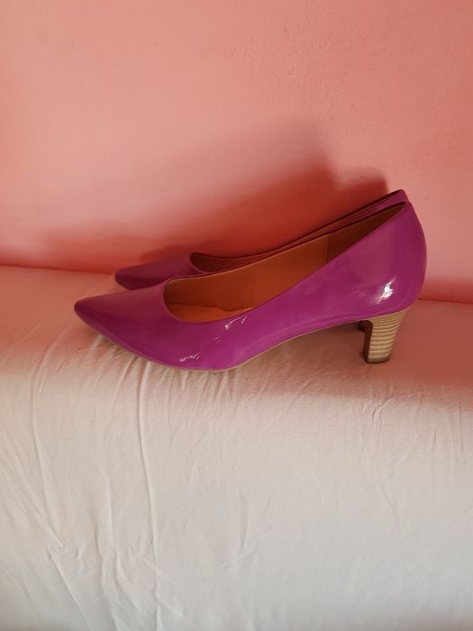 Vand pantofi Gabor,Marko tozi etc la 30 lei perechea.