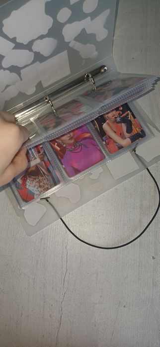 Продам альбом  г айдол + подарок